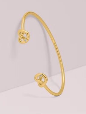 Kate Spade Loves Me Knot CZ
Heart Knot Cuff NEW!